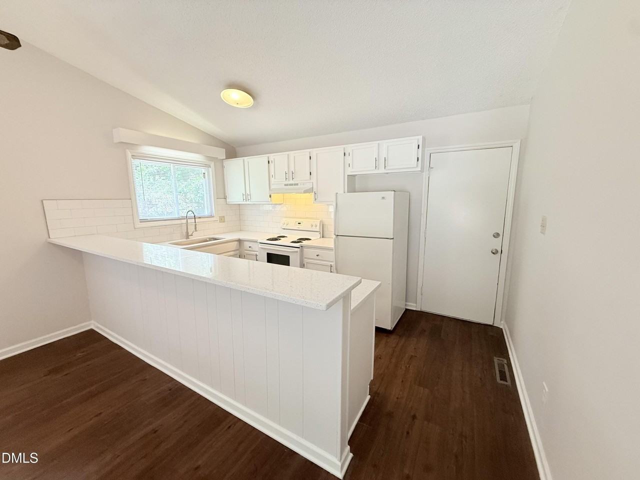 475 Cedar Lake Rd #A - Photo 3 of 12