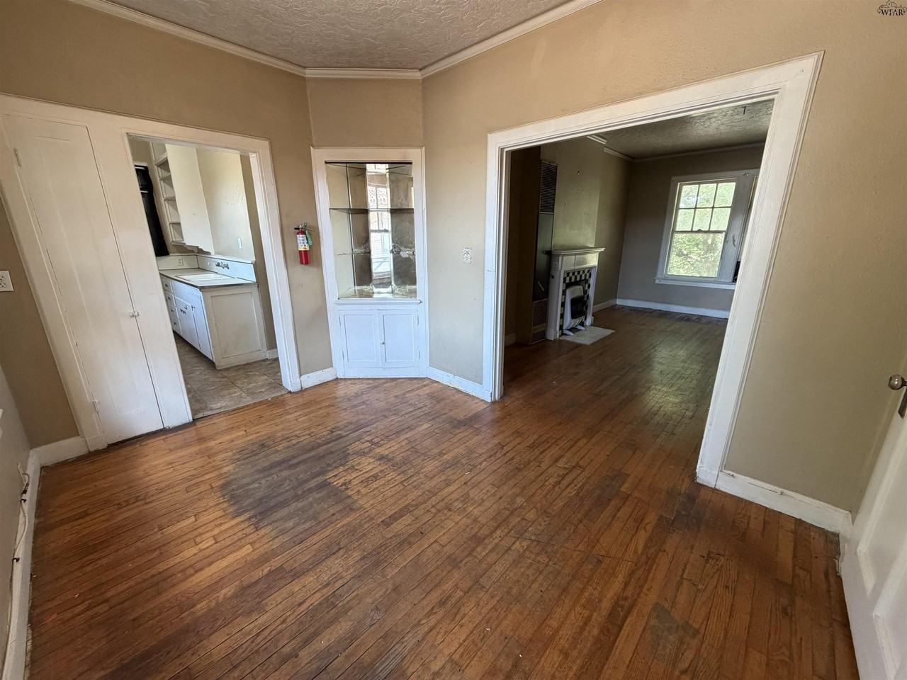 1109 Harrison St #2 - Photo 4 of 9