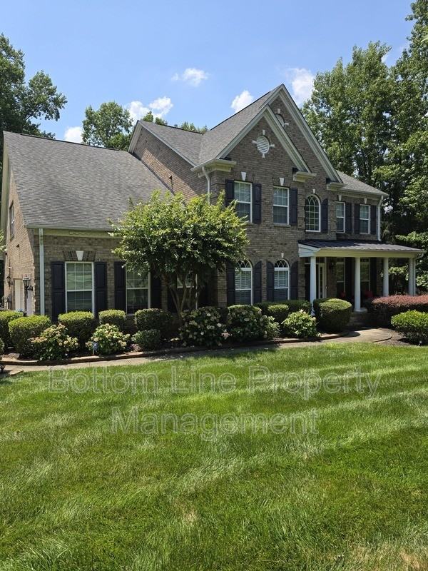 8045 Talcott Dr - Photo 3 of 41