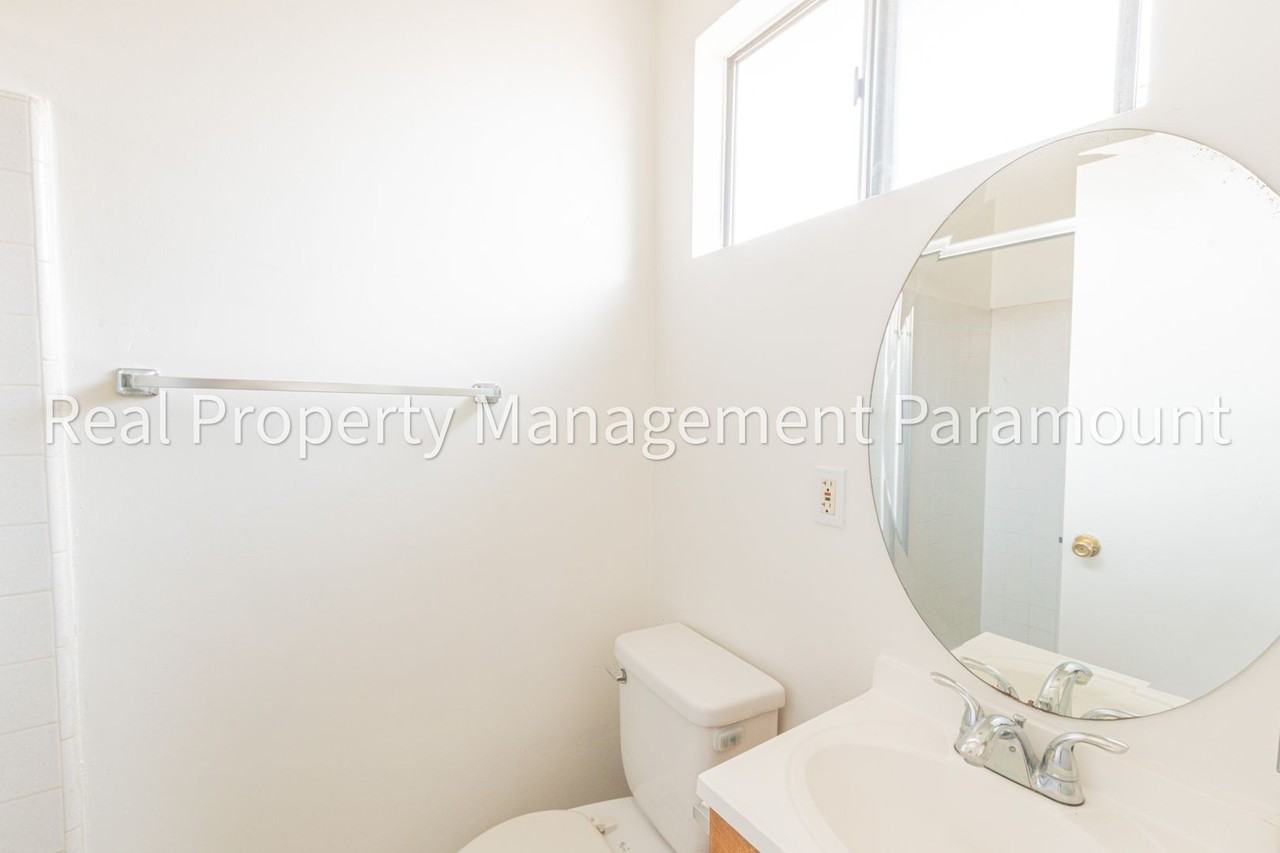 540 W Queen Street - Photo 7 of 29