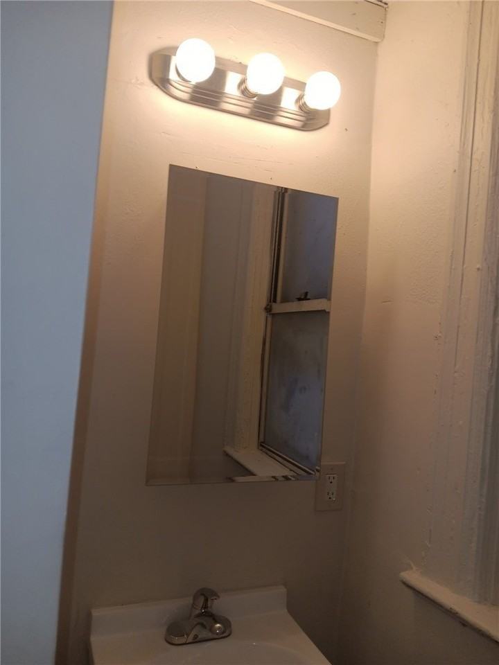 7236 Mount Vernon St - Photo 5 of 13
