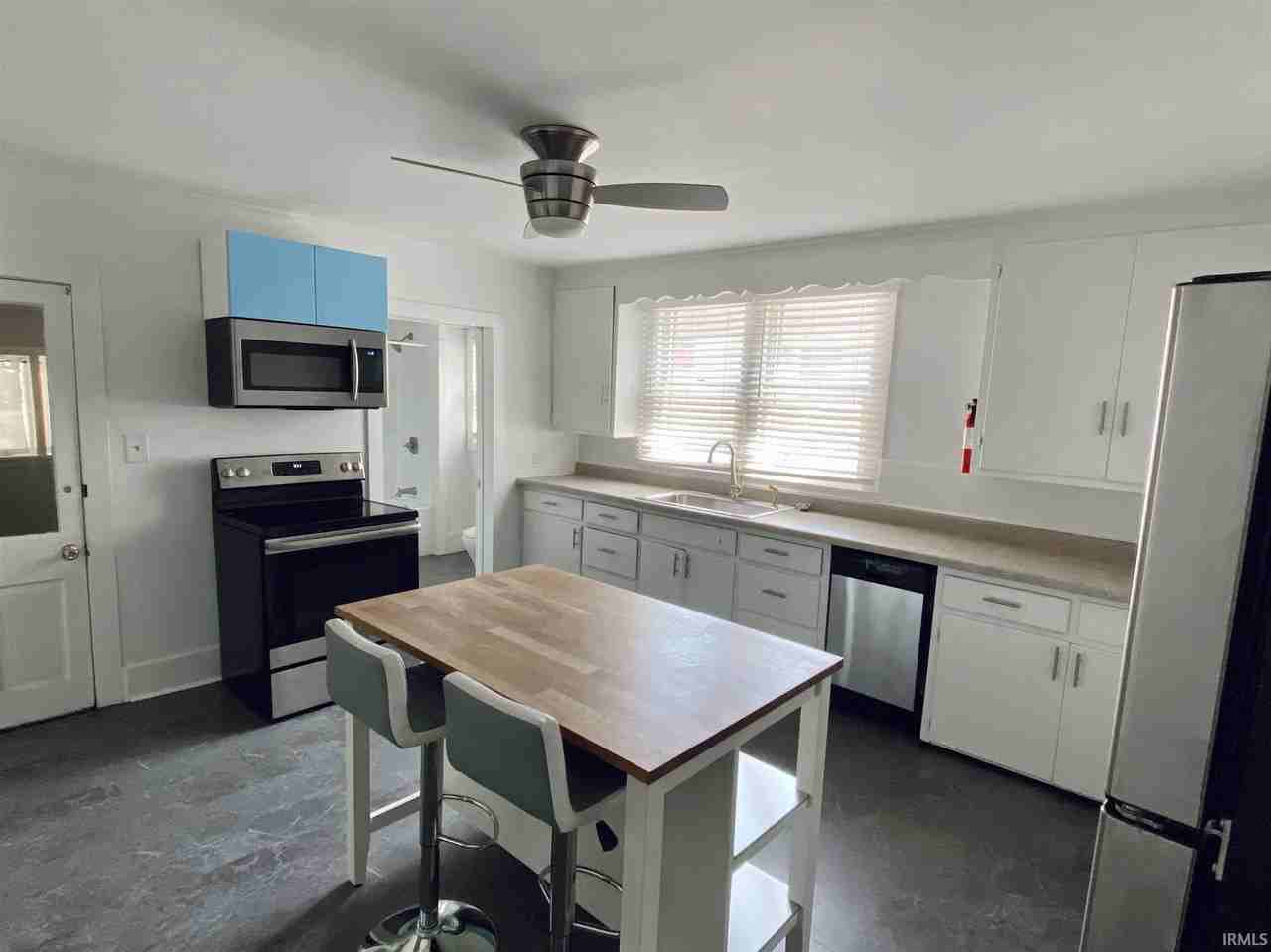 809 S Washington St - Photo 7 of 33