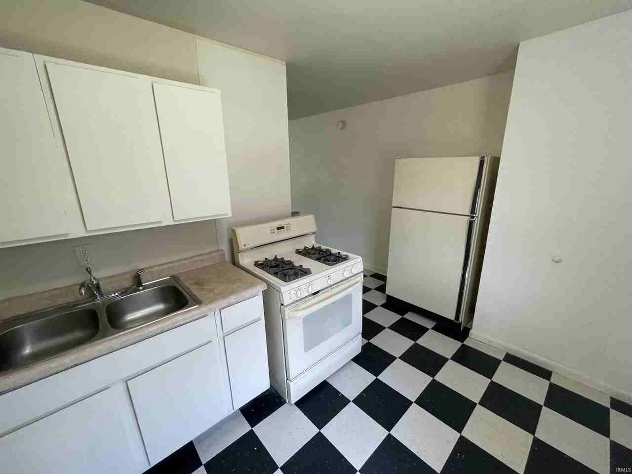 5229 S College Dr - Photo 5 of 12