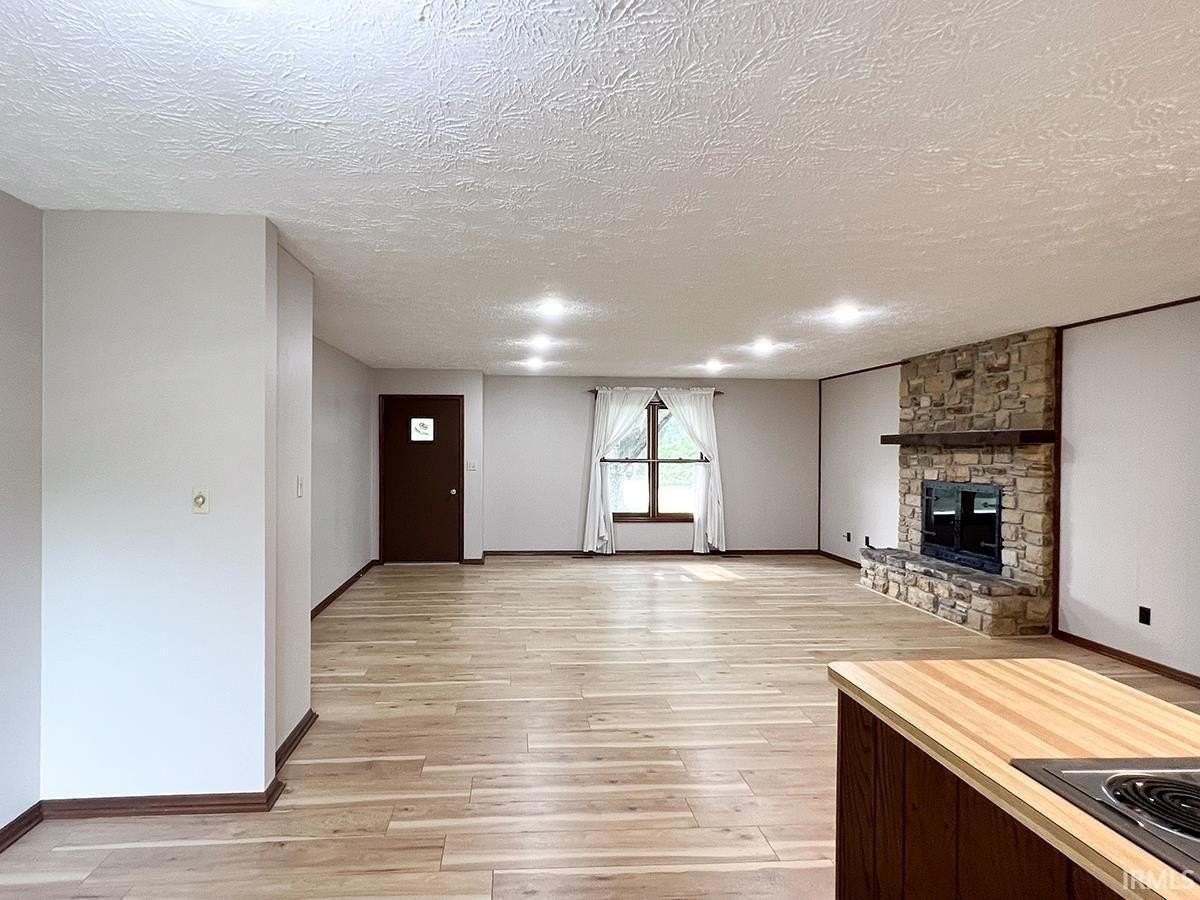 1633 S Greenfield Ct - Photo 3 of 26