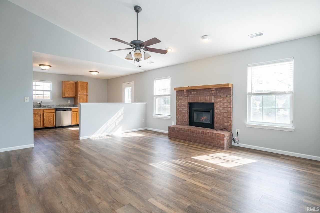635 S Fieldstone Blvd - Photo 7 of 33