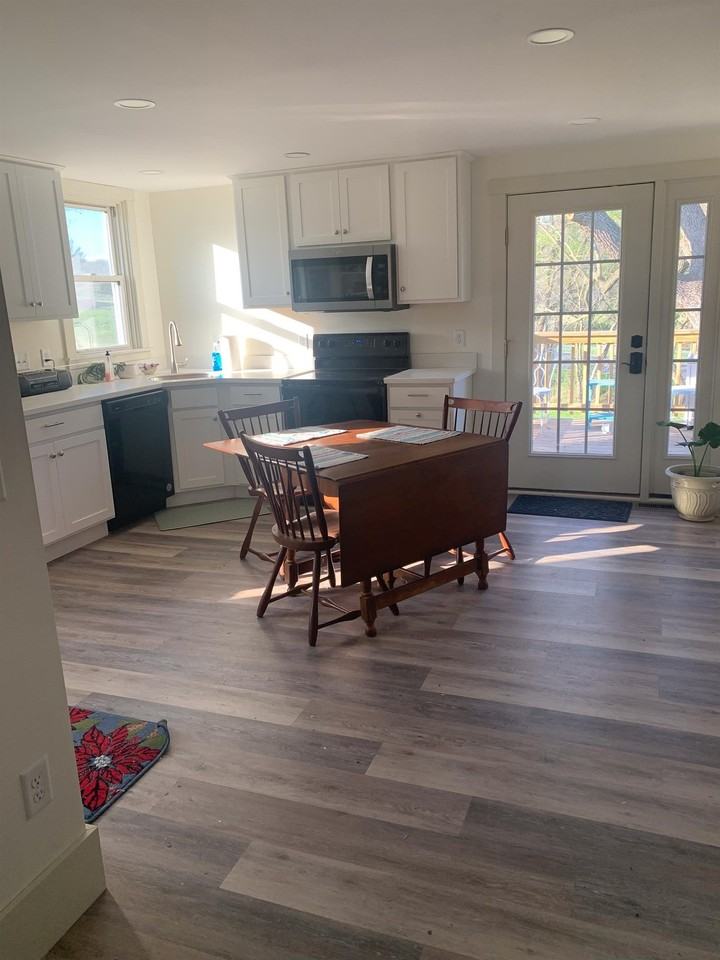 9 Seven Springs Ln - Photo 6 of 13