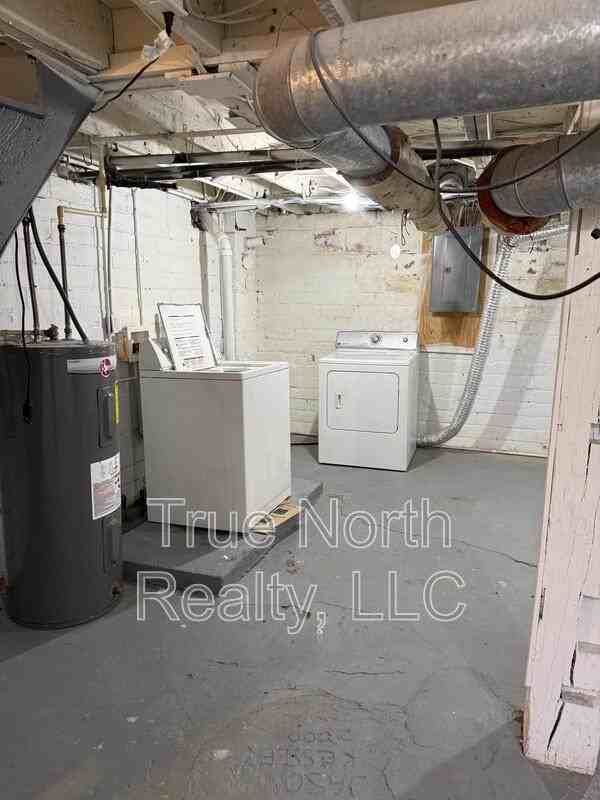 41 University St - Photo 5 of 5