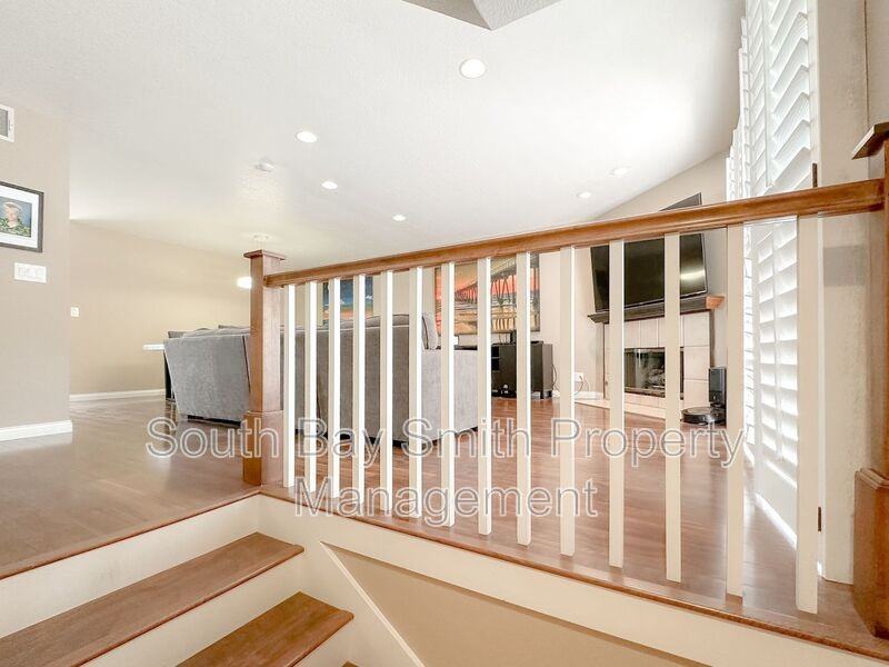 231 N Broadway #4 - Photo 5 of 50