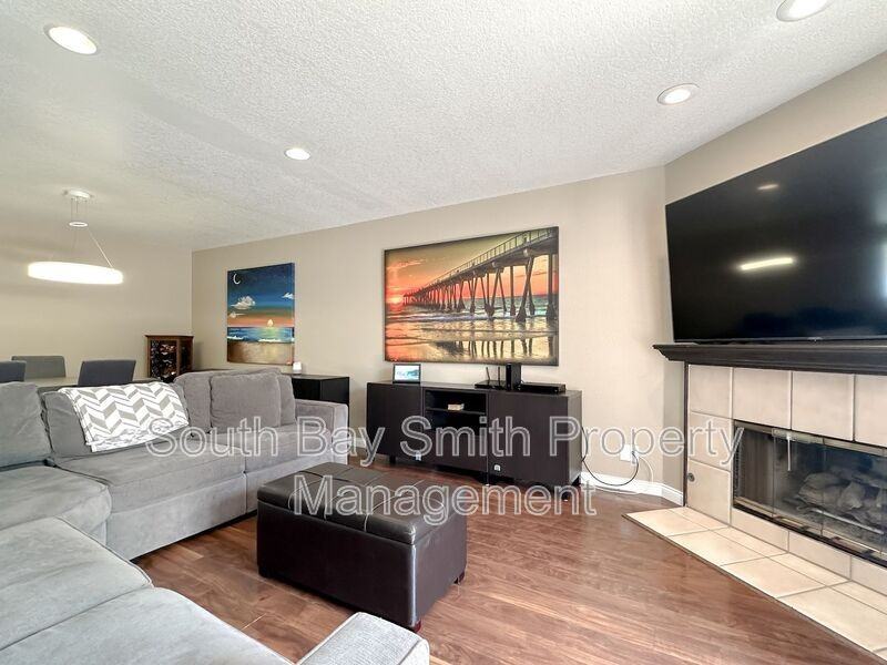 231 N Broadway #4 - Photo 6 of 50