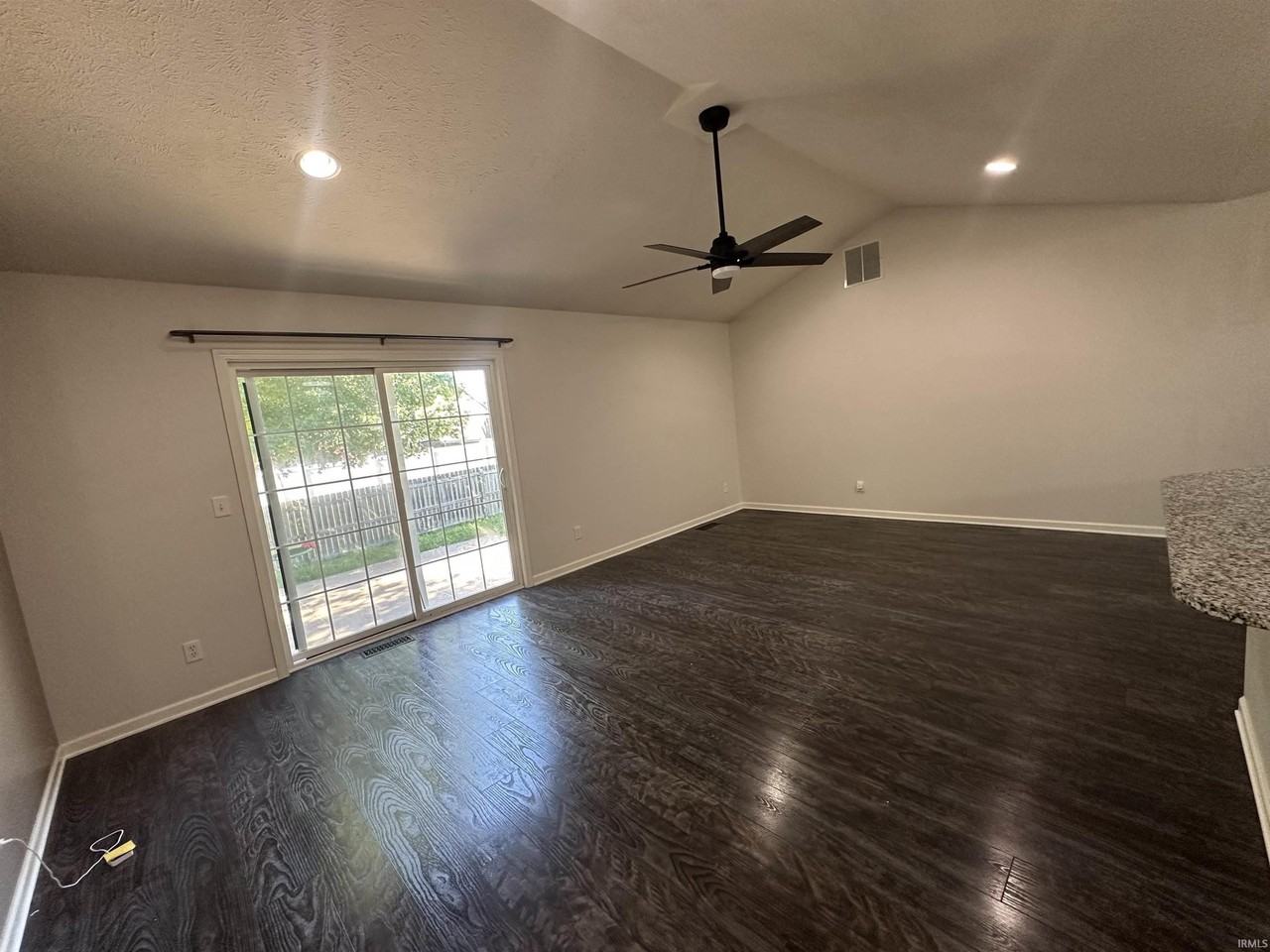 10686 Fall Creek Dr - Photo 5 of 11