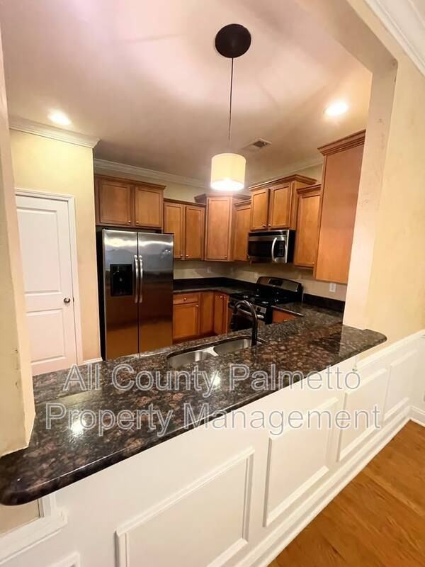 3639 Bagley Dr - Photo 3 of 18