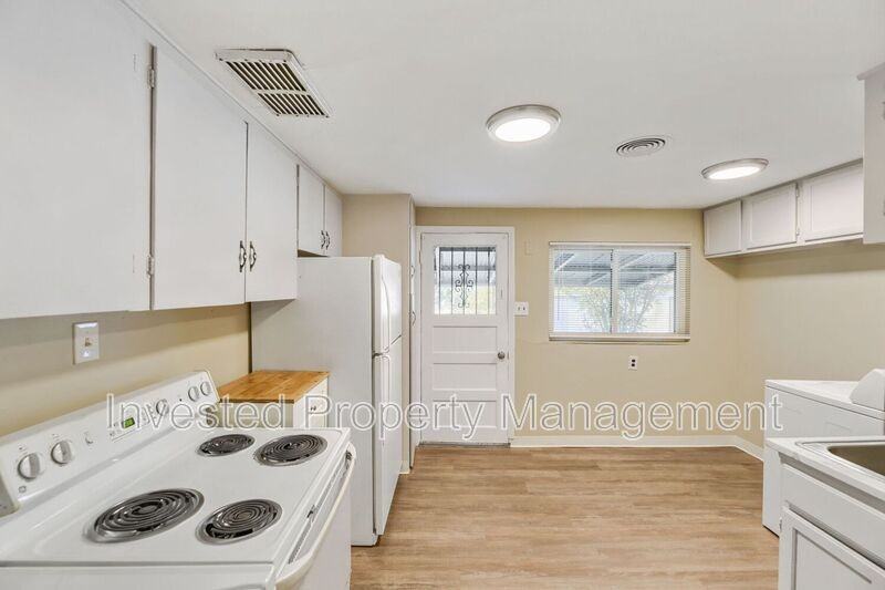 5410 E Asbury Ave - Photo 7 of 15