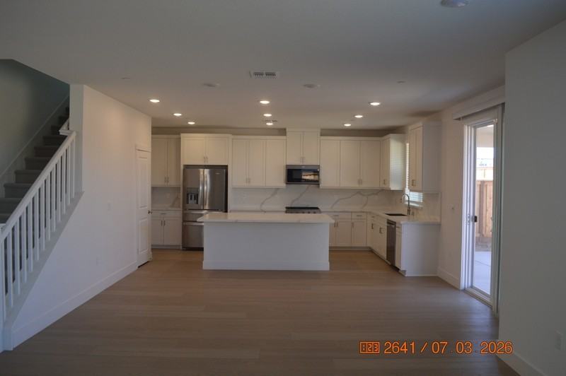 228 W Volta St - Photo 6 of 30