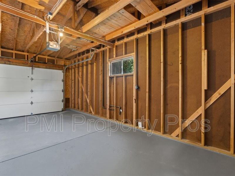 8150 S 88th St - Photo 2 of 39