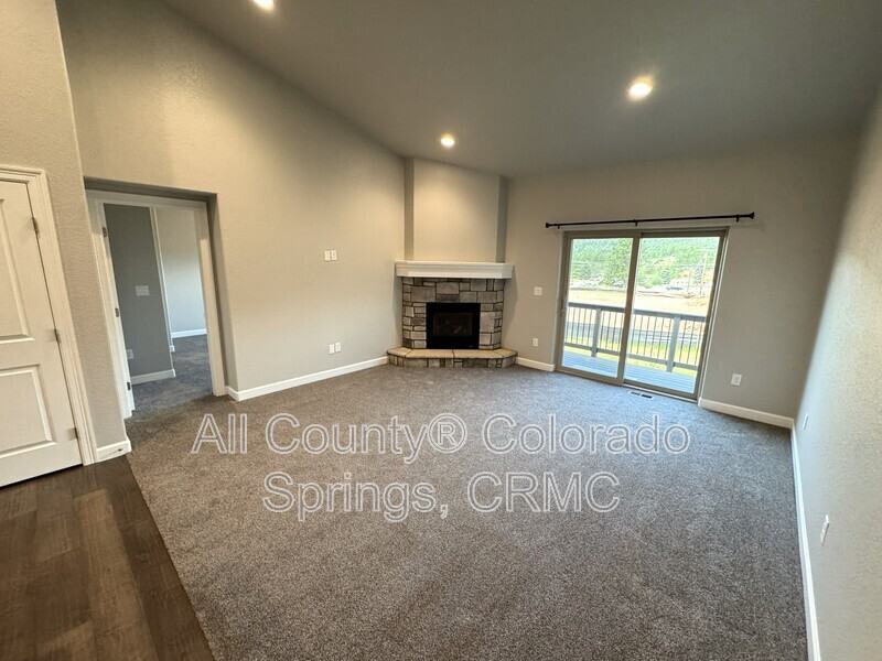 519 Brecken Ct - Photo 4 of 23