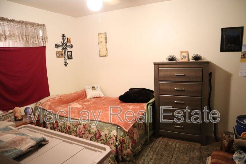 408 W Elgin St - Photo 7 of 15