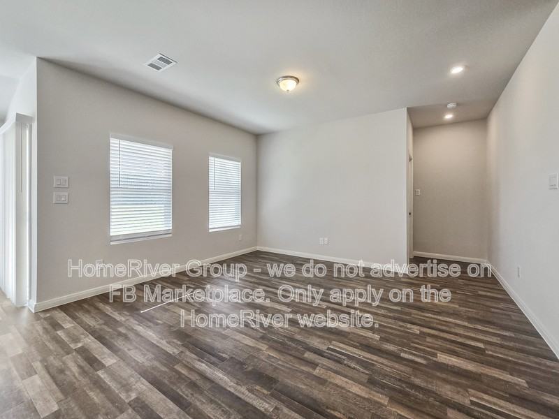 605 Jameson St - Photo 2 of 24