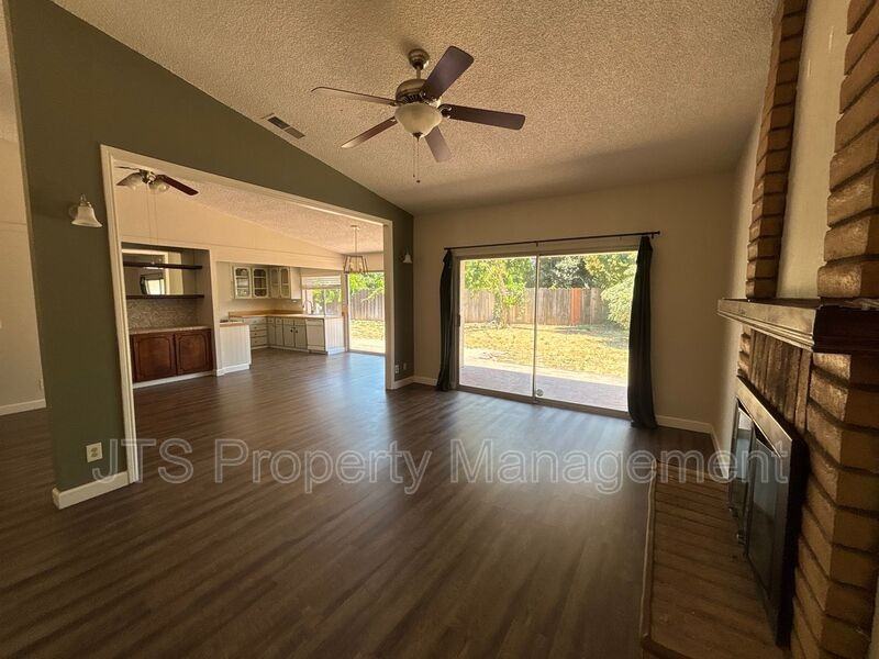 5748 Muldrow Rd - Photo 3 of 11
