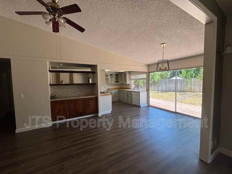 5748 Muldrow Rd - Photo 7 of 11