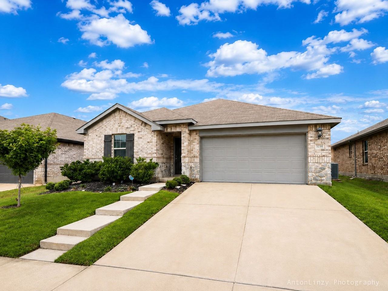 3230 Baehr Dr - Photo 2 of 16