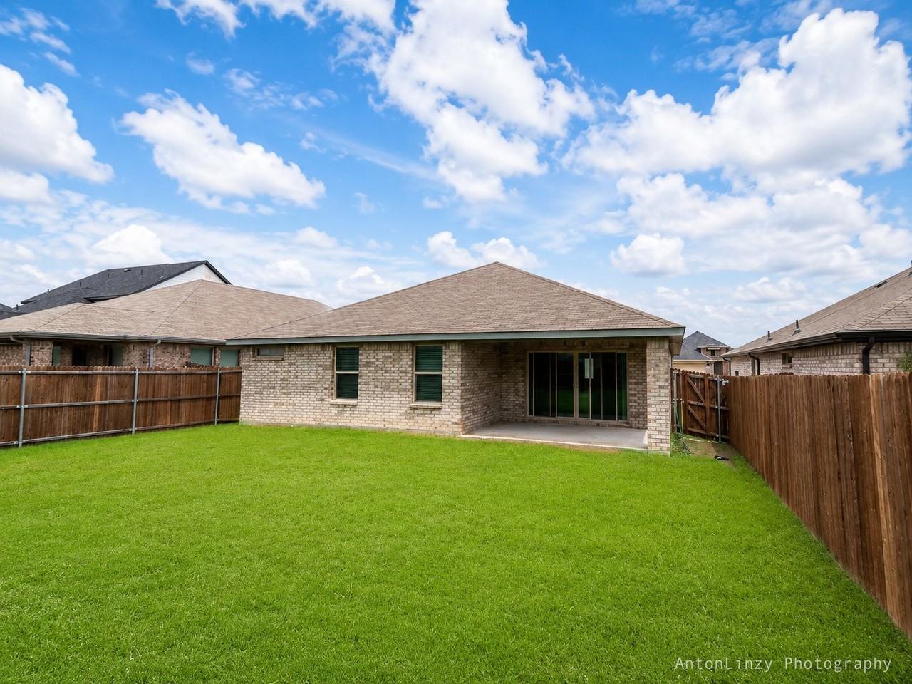 3230 Baehr Dr - Photo 3 of 16