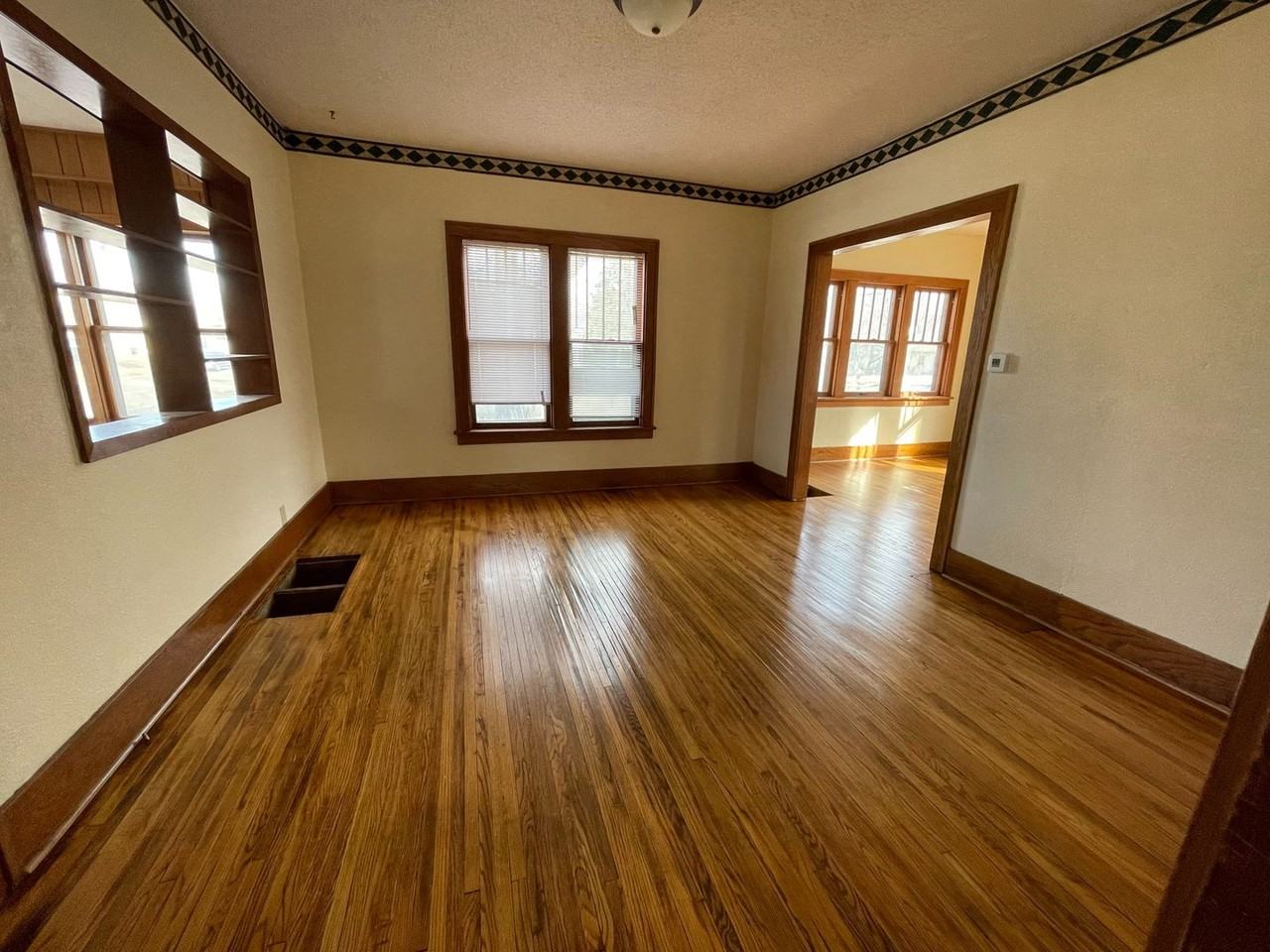 801 W 5th Ave - Photo 2 of 16
