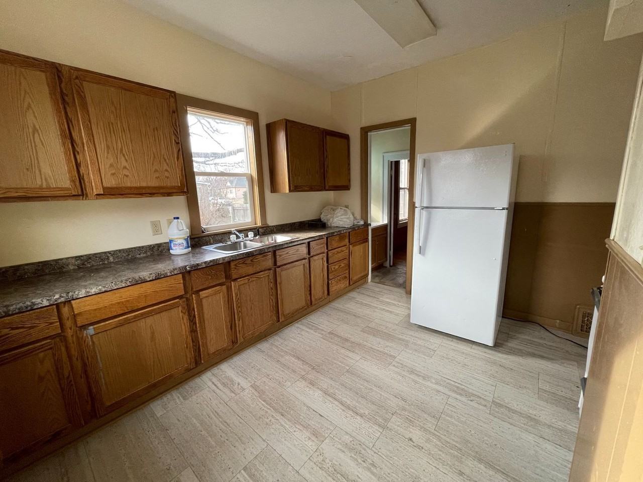 801 W 5th Ave - Photo 7 of 16