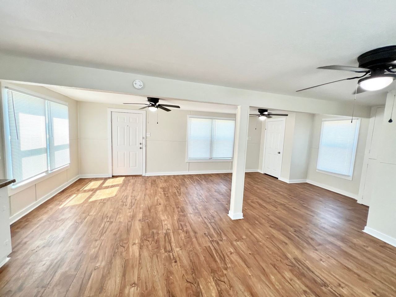 1106 Gulfview Ln - Photo 6 of 10