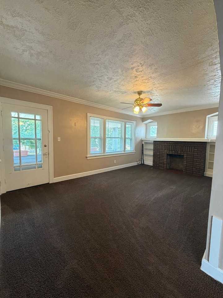 2200 Tate Ave - Photo 3 of 8