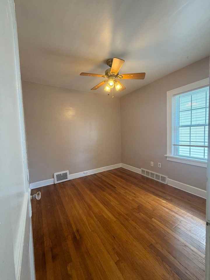 2200 Tate Ave - Photo 7 of 8