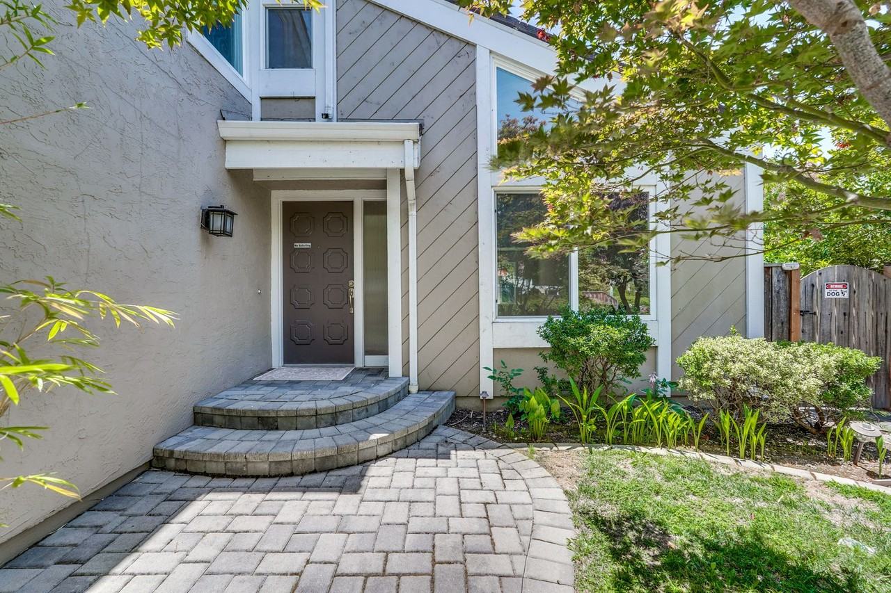 803 Runningwood Cir - Photo 2 of 50