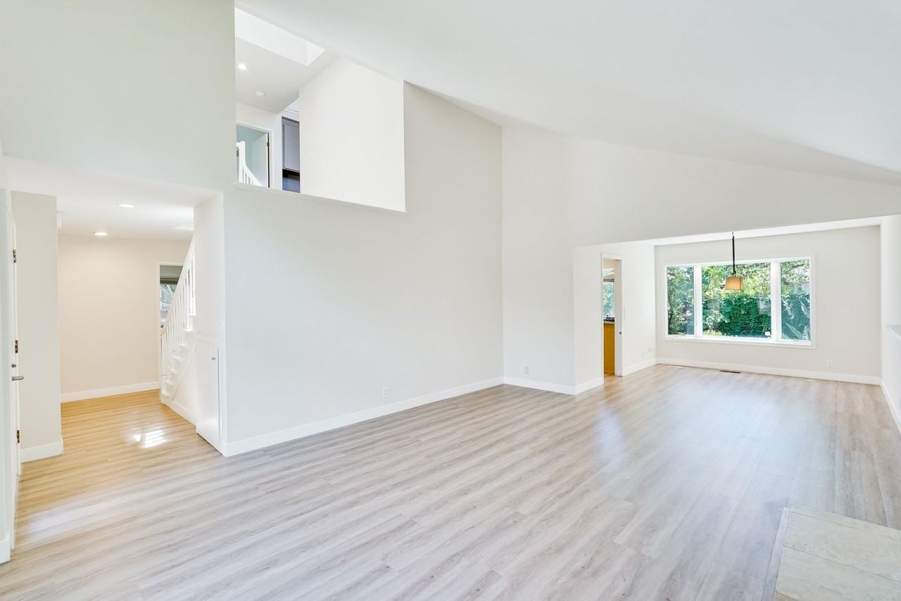 803 Runningwood Cir - Photo 6 of 50