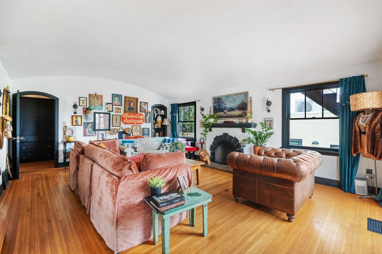 2615 Myrtle Ave - Photo 6 of 50