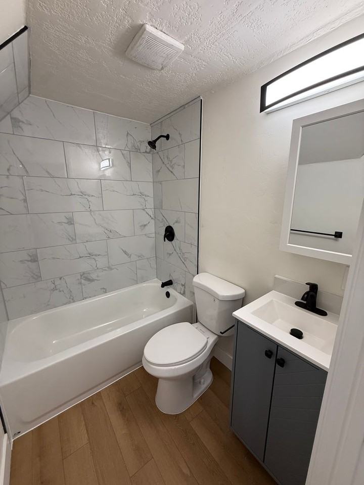660 23rd St - Photo 7 of 9