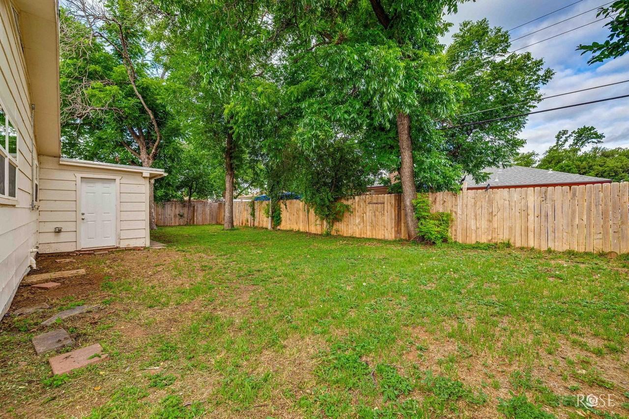 213 Twin Oaks Dr - Photo 5 of 26