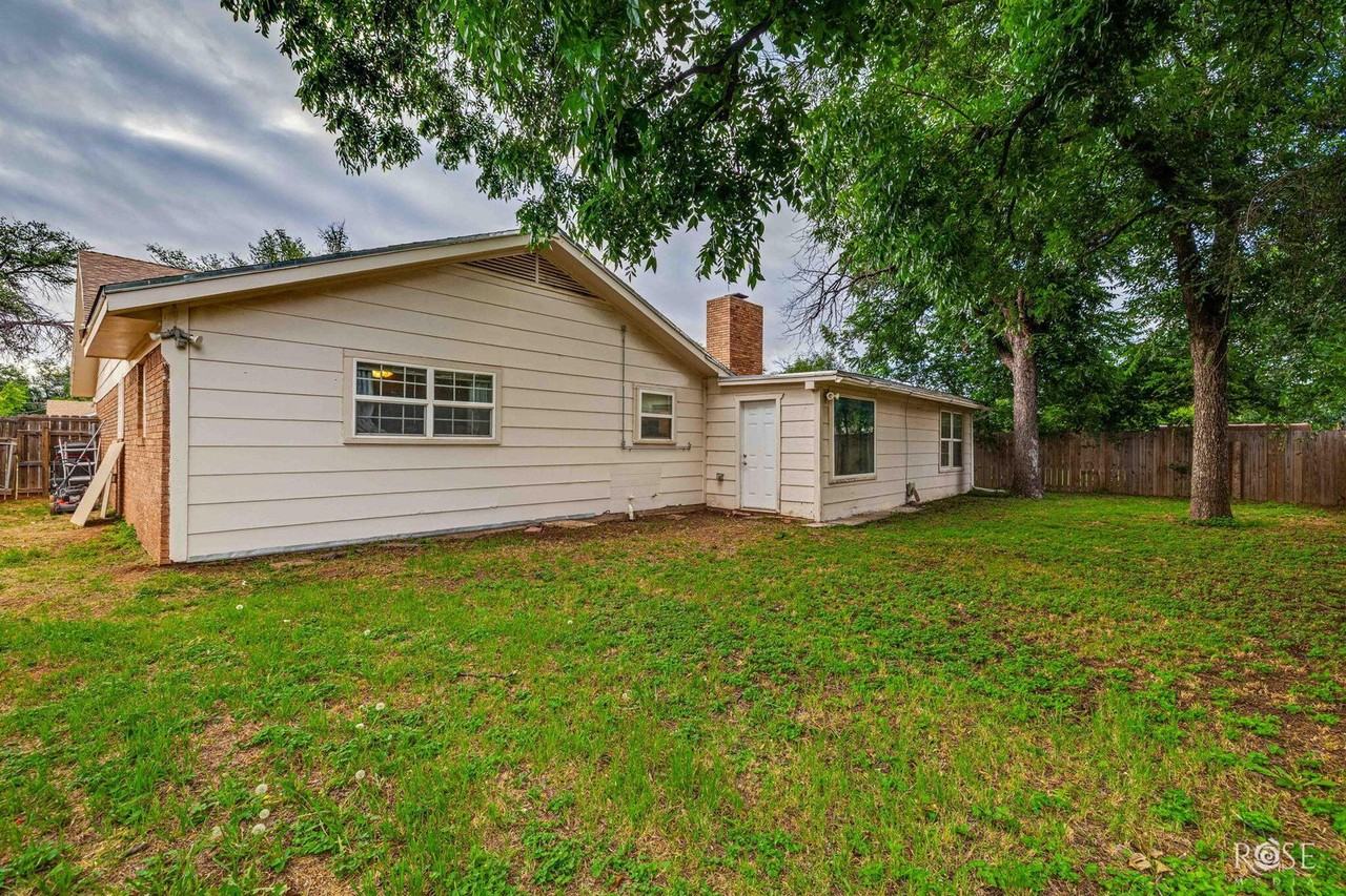 213 Twin Oaks Dr - Photo 6 of 26