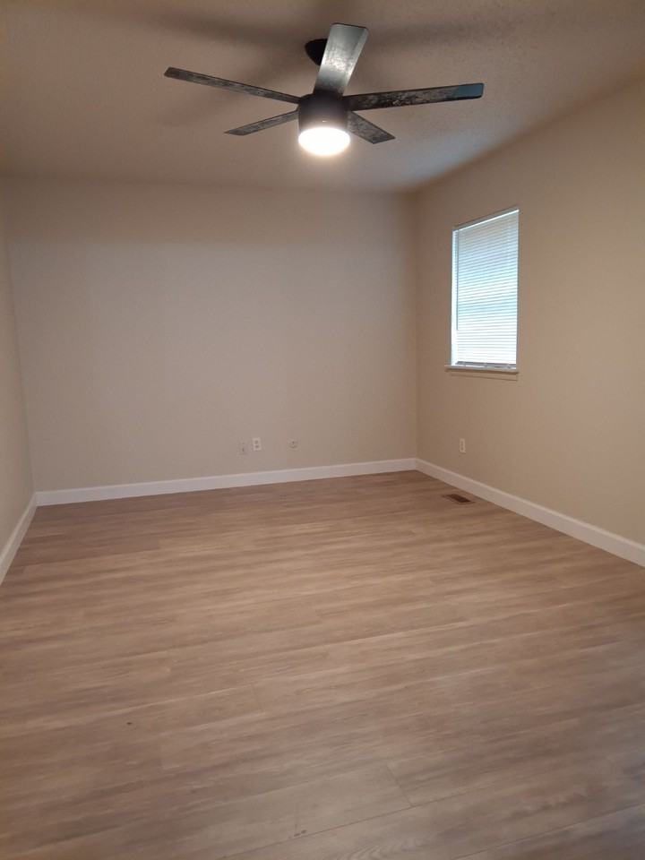 5012 Creekwood Ter #5014 - Photo 3 of 7