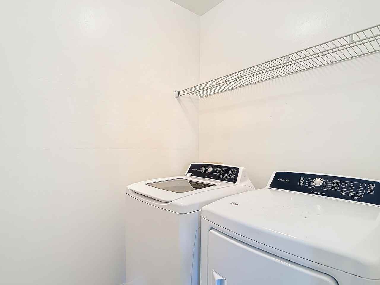 3230 33rd Ave Ne #3230 - Photo 6 of 31