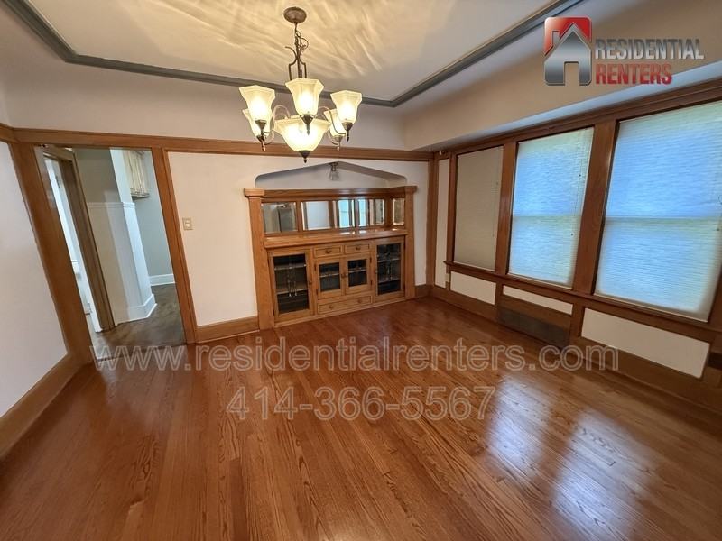 2770 S Adams Ave - Photo 2 of 14