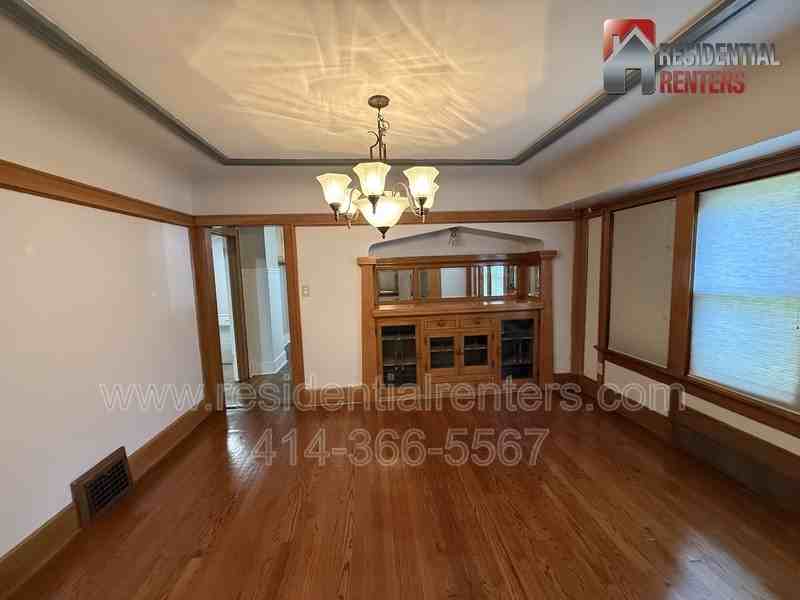 2770 S Adams Ave - Photo 3 of 14