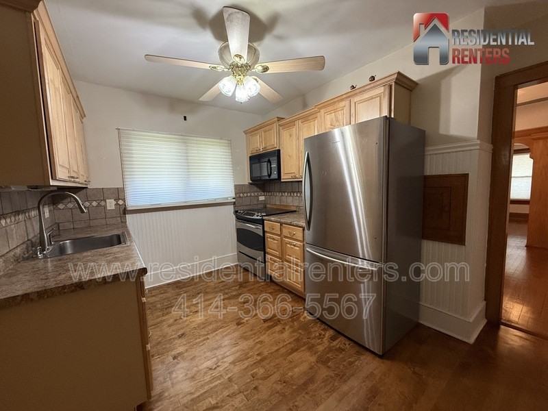 2770 S Adams Ave - Photo 5 of 14