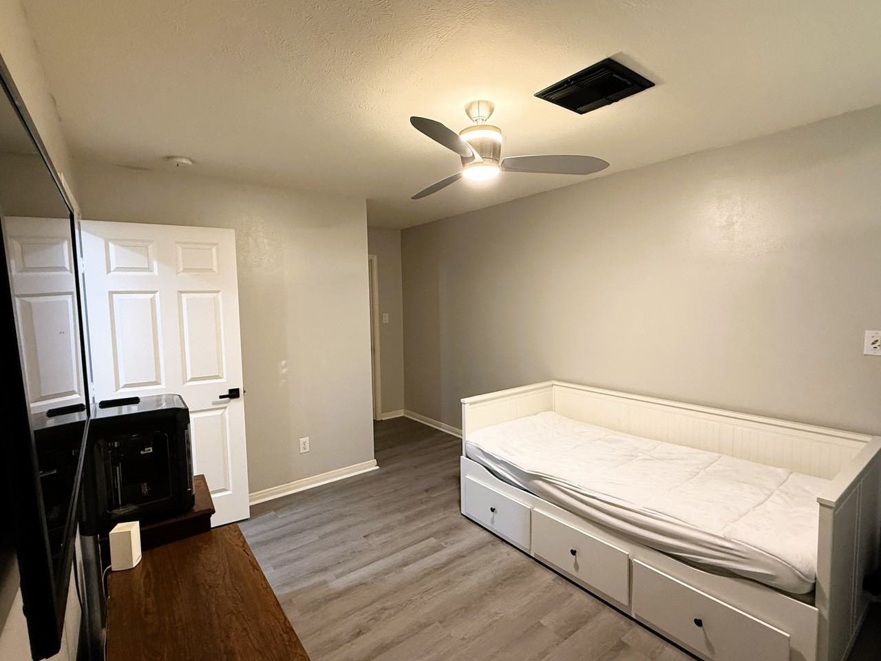 2248 La Branch St - Photo 6 of 32