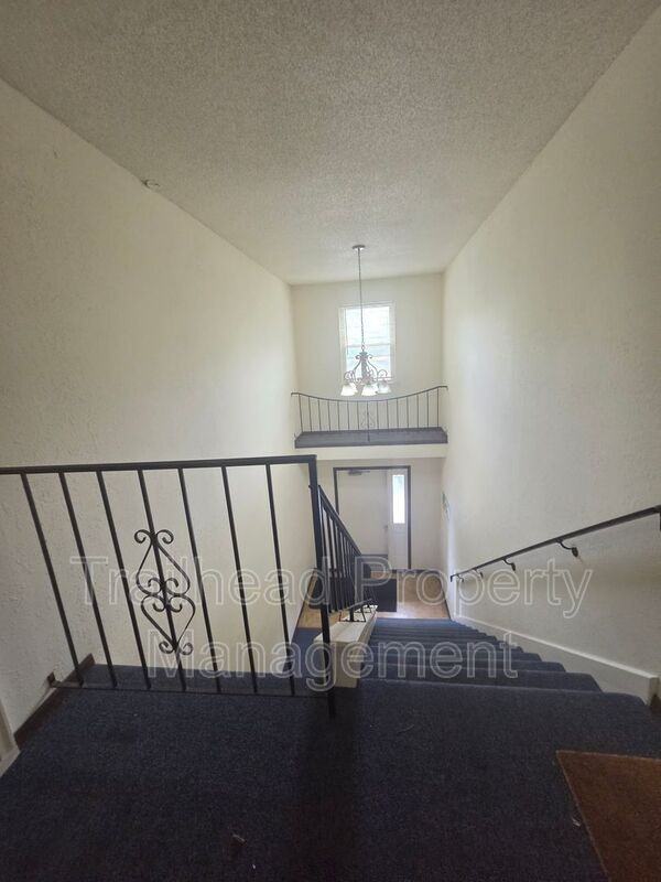 1302 E T C Road #H - Photo 2 of 15