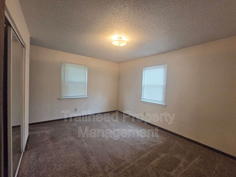 1302 E T C Road #H - Photo 6 of 15