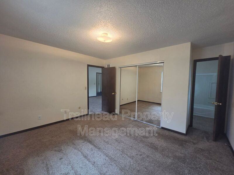 1302 E T C Road #H - Photo 7 of 15