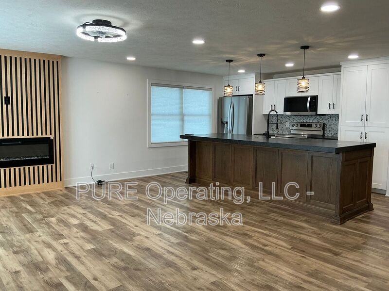 316 N 13th St - Photo 3 of 32