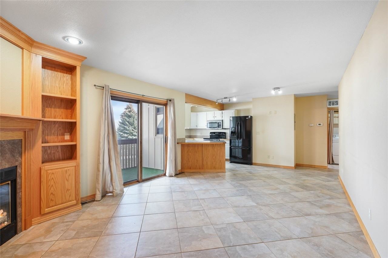 2201 Alpine Dr - Photo 4 of 24