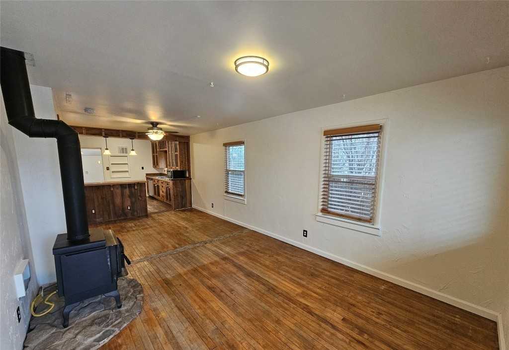 311 S B Street St - Photo 5 of 20