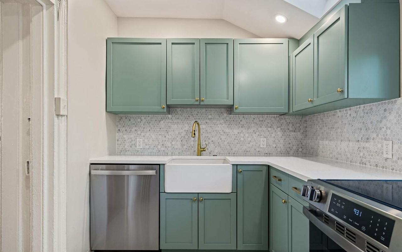 25 W Durham St - Photo 7 of 14