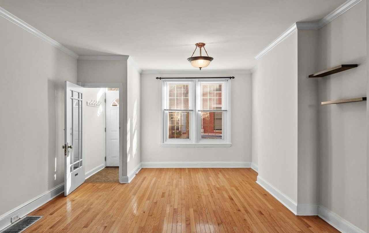 760 N Bucknell St - Photo 2 of 22